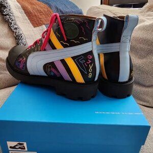 NIB Fluevog 7th Heaven Whitty boots in Children's print, size W12/M10